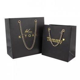 Custom luxury paper gift bags with metal chain handle